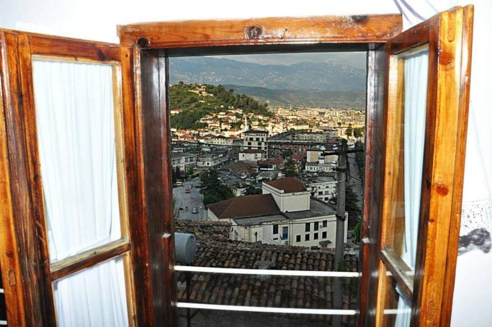 Ferienwohnung Hava Baci Berat Exterior foto