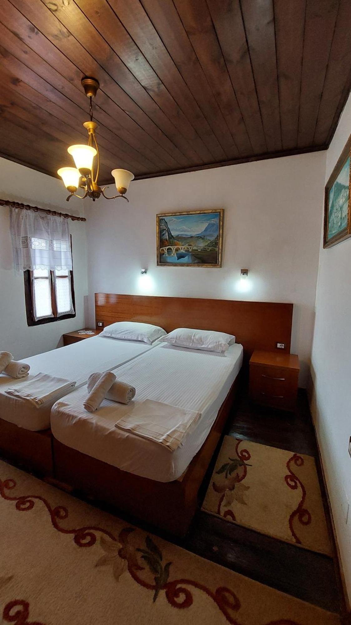 Ferienwohnung Hava Baci Berat Exterior foto